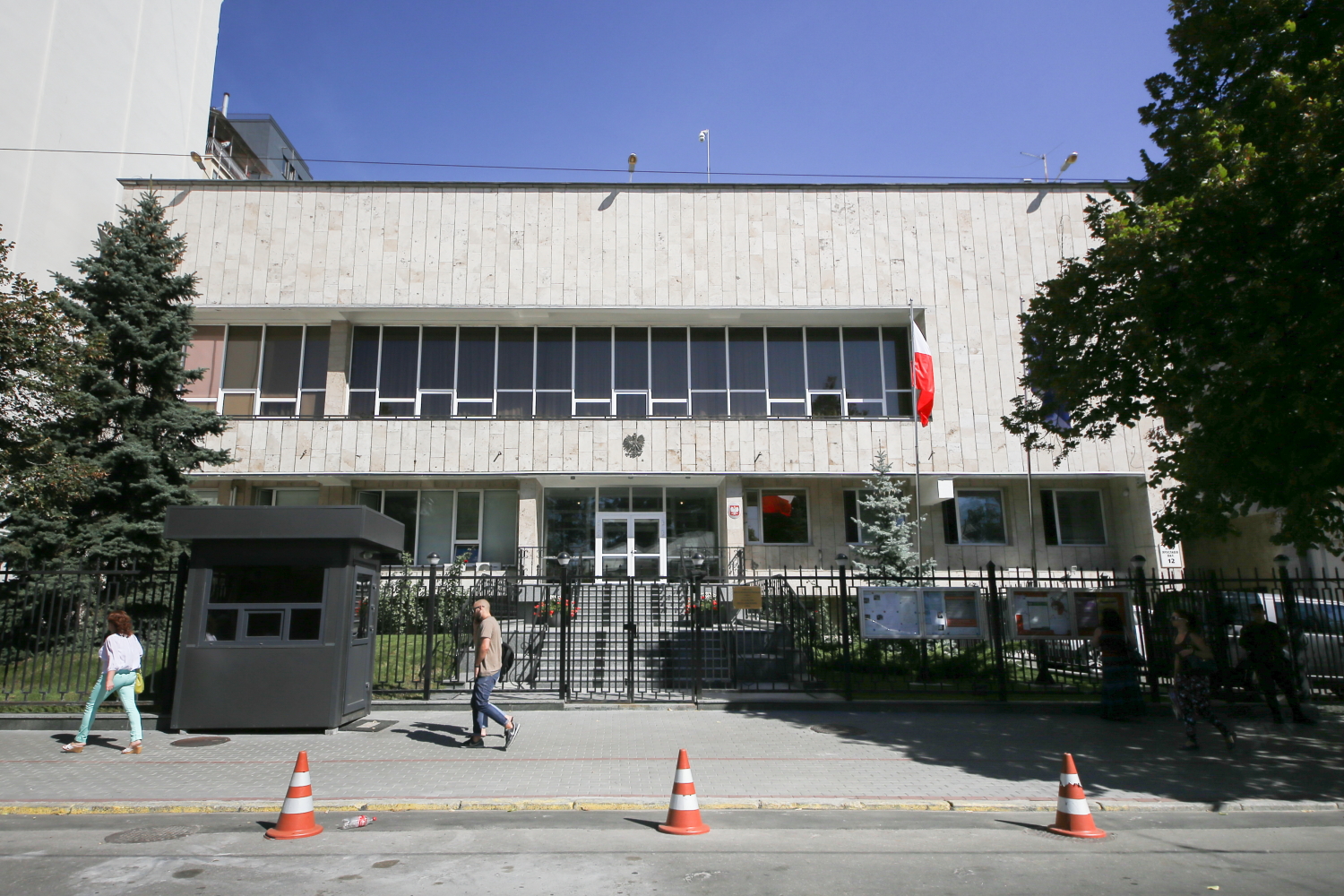 Вулиця Ярославів Вал, 12 – Посольство Польщі